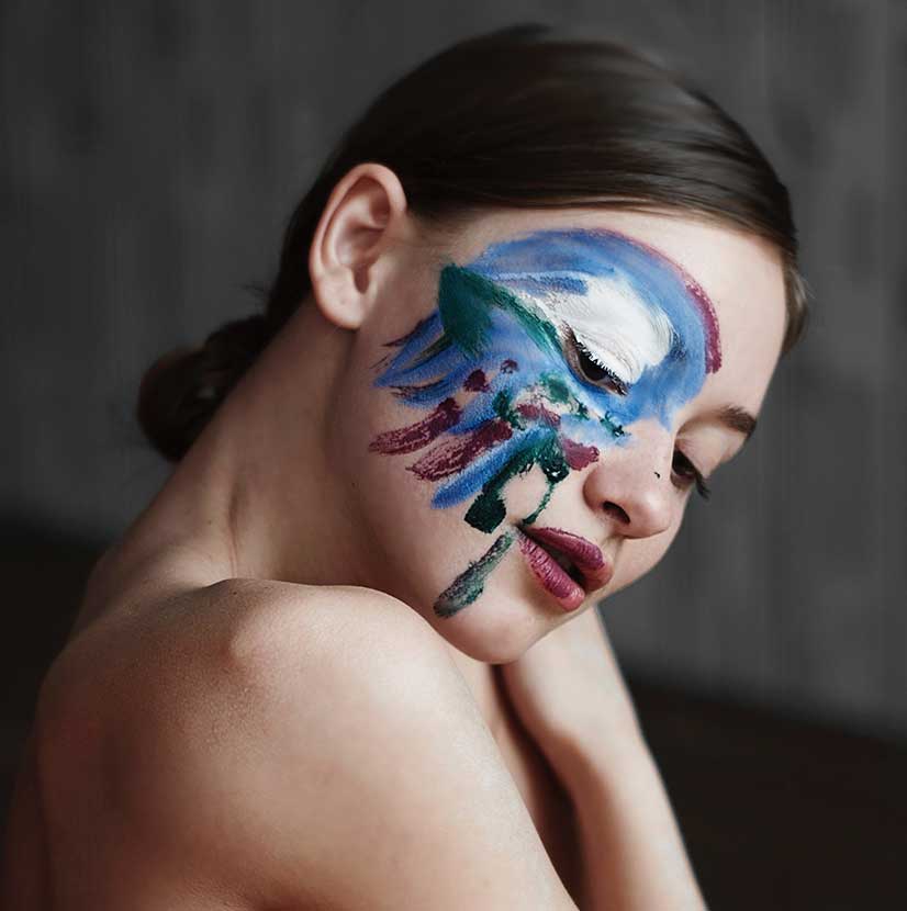 Mayte Corman Logo